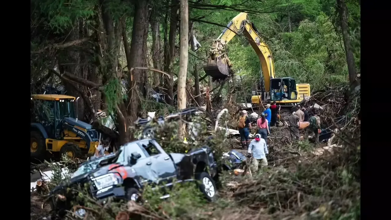 Texas flash floods: Death toll surpasses 100 - Top developments